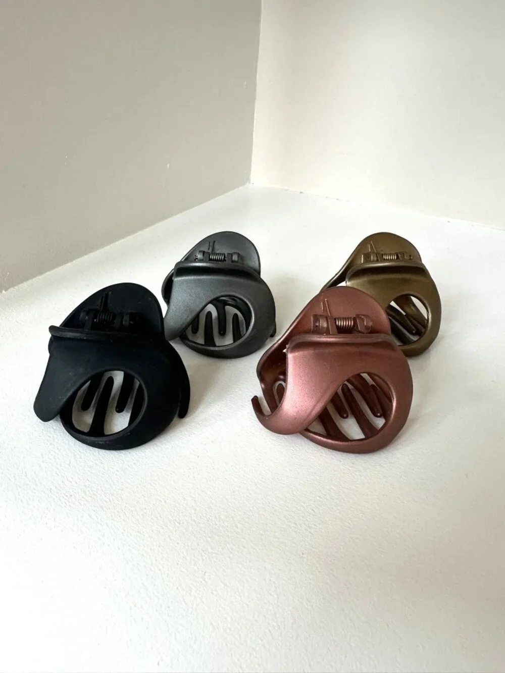 Hair Claw Clips – Set of 4